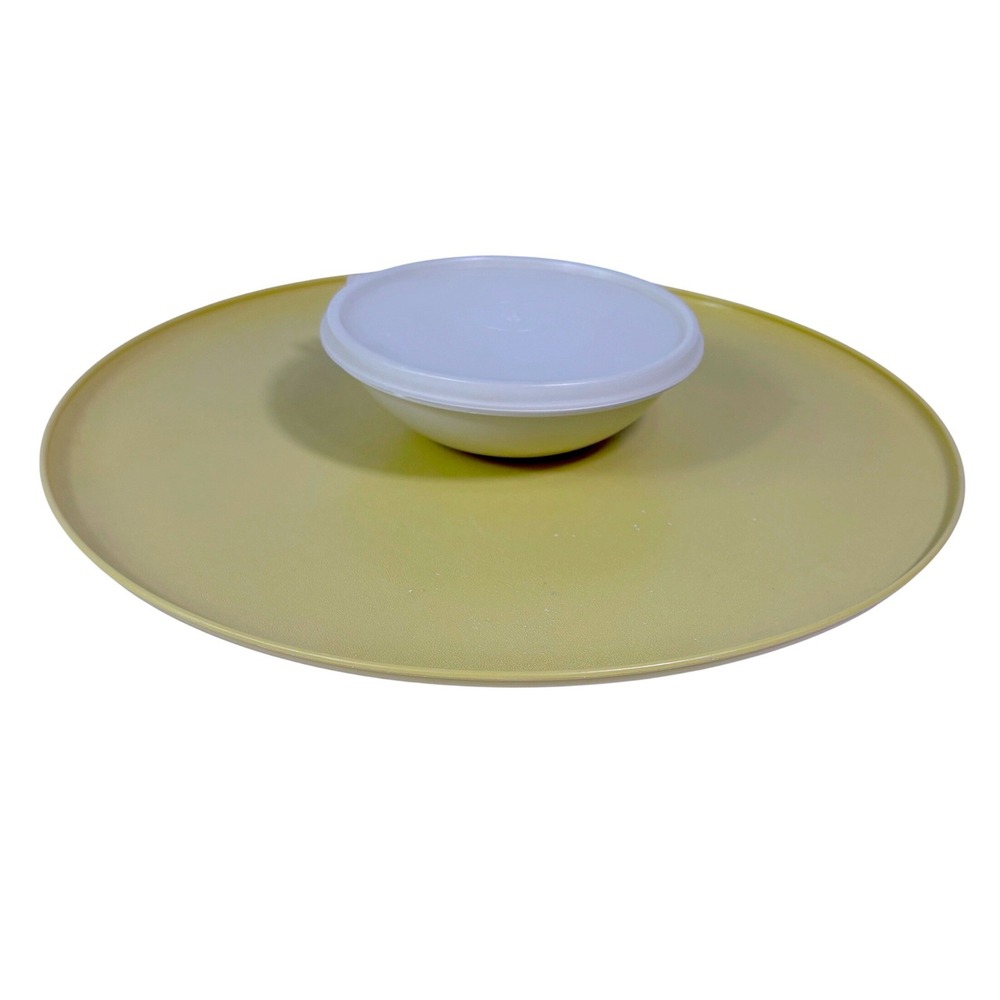 Vtg Tupperware Chip and Dip Serving Set Vintage Harvest Gold 3 Pc Tray Bowl Lid‎